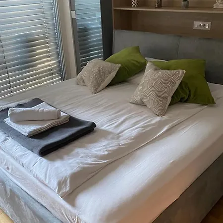 Oasis Of Energy - Modern With Terrace & Free Parking Apartman