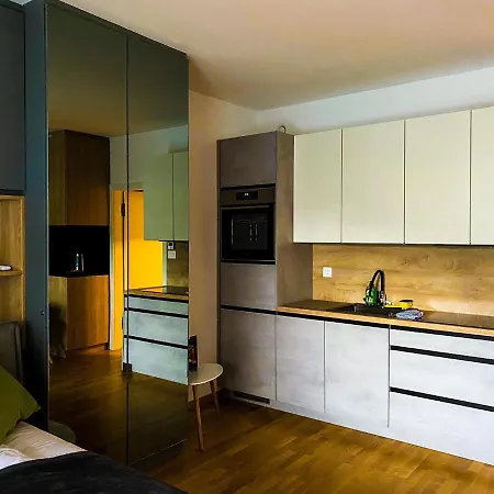 Apartman Oasis Of Energy - Modern With Terrace & Free Parking